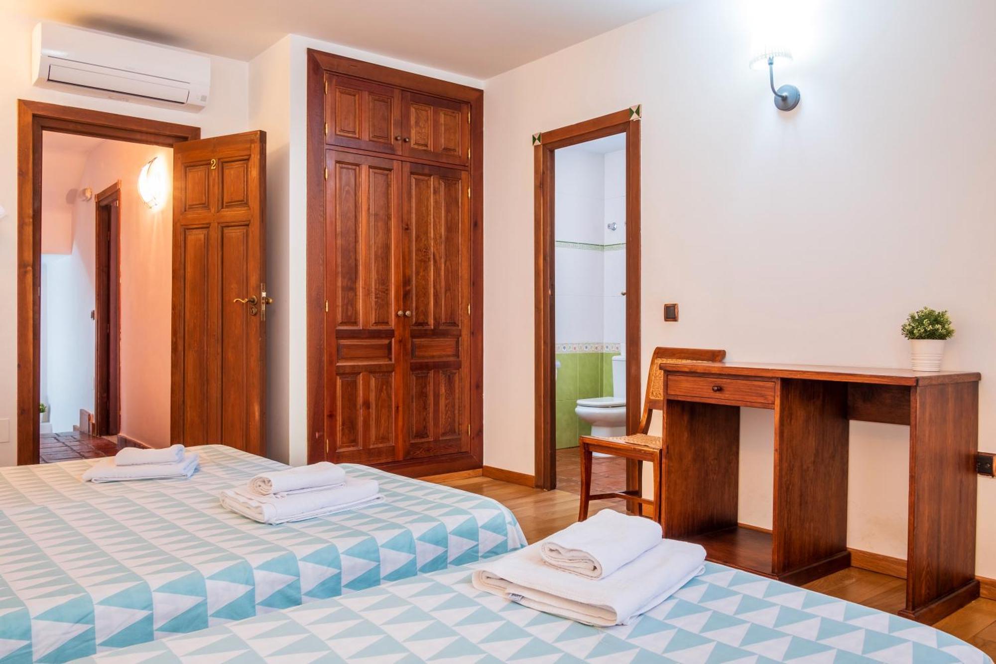 Cuesta Del Reloj Guest House Piedralaves Ngoại thất bức ảnh