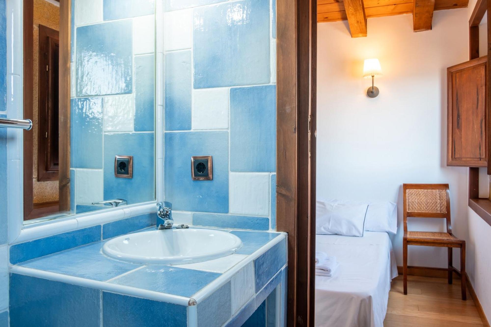 Cuesta Del Reloj Guest House Piedralaves Ngoại thất bức ảnh