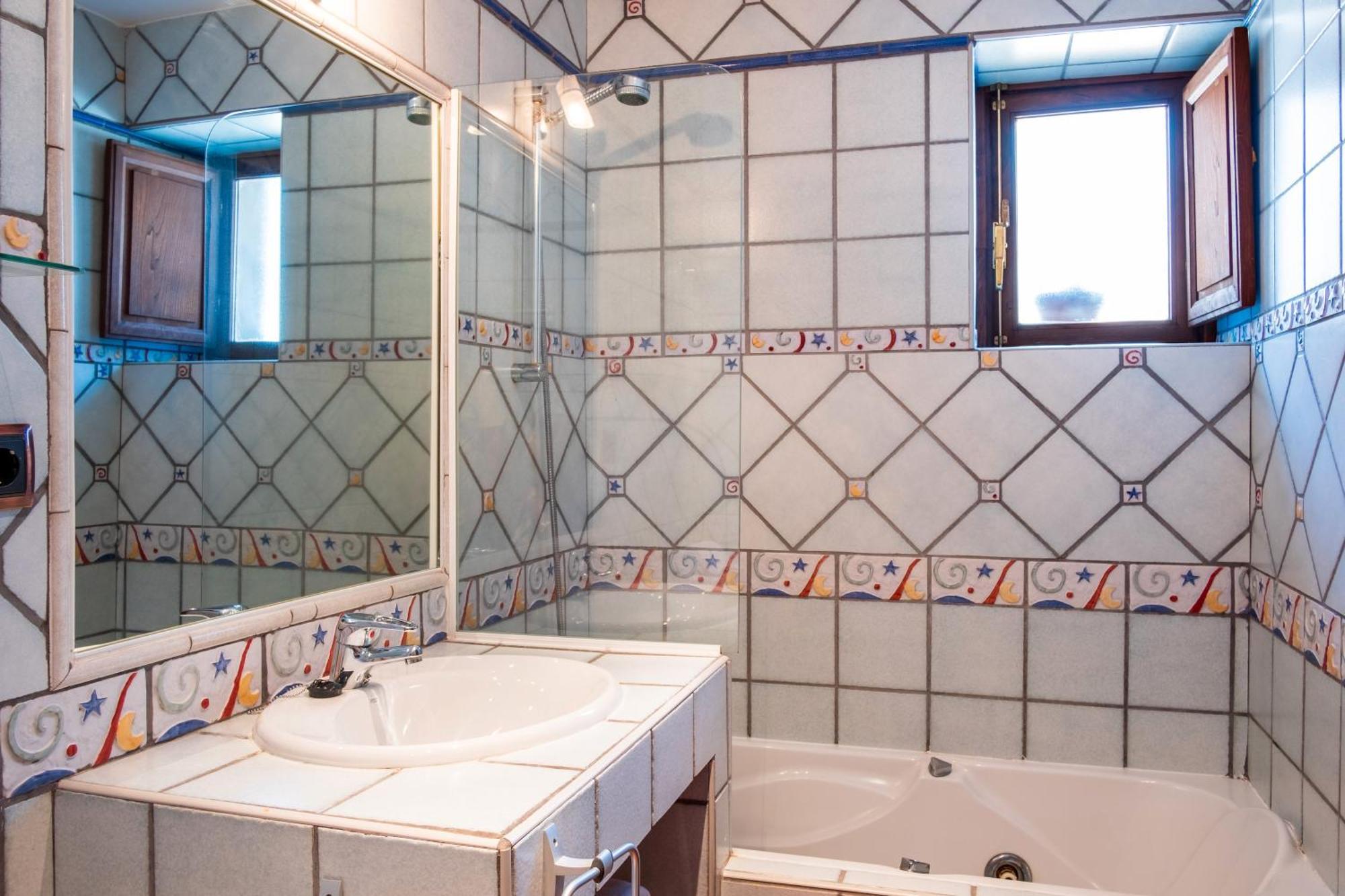 Cuesta Del Reloj Guest House Piedralaves Ngoại thất bức ảnh