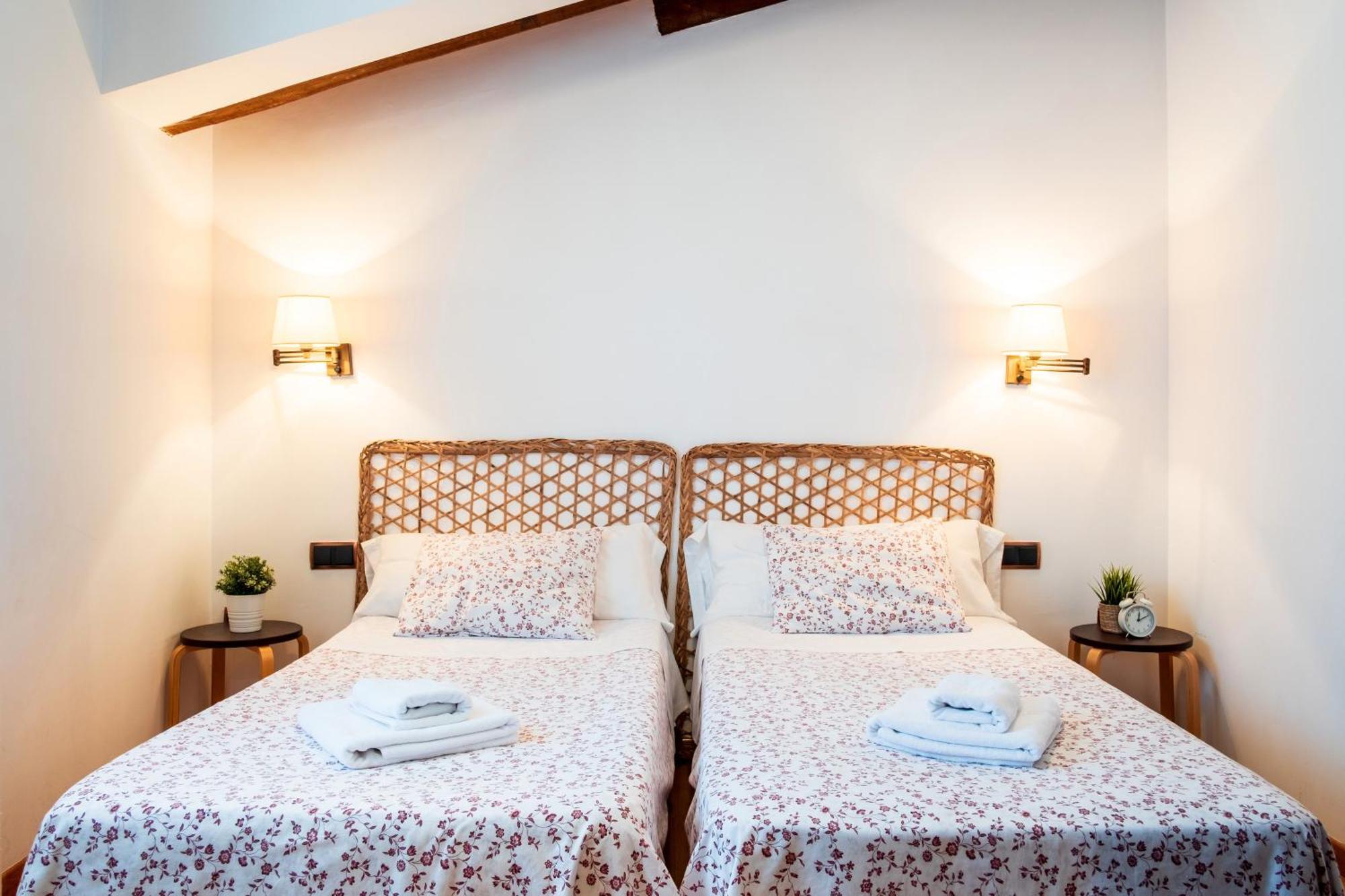 Cuesta Del Reloj Guest House Piedralaves Ngoại thất bức ảnh