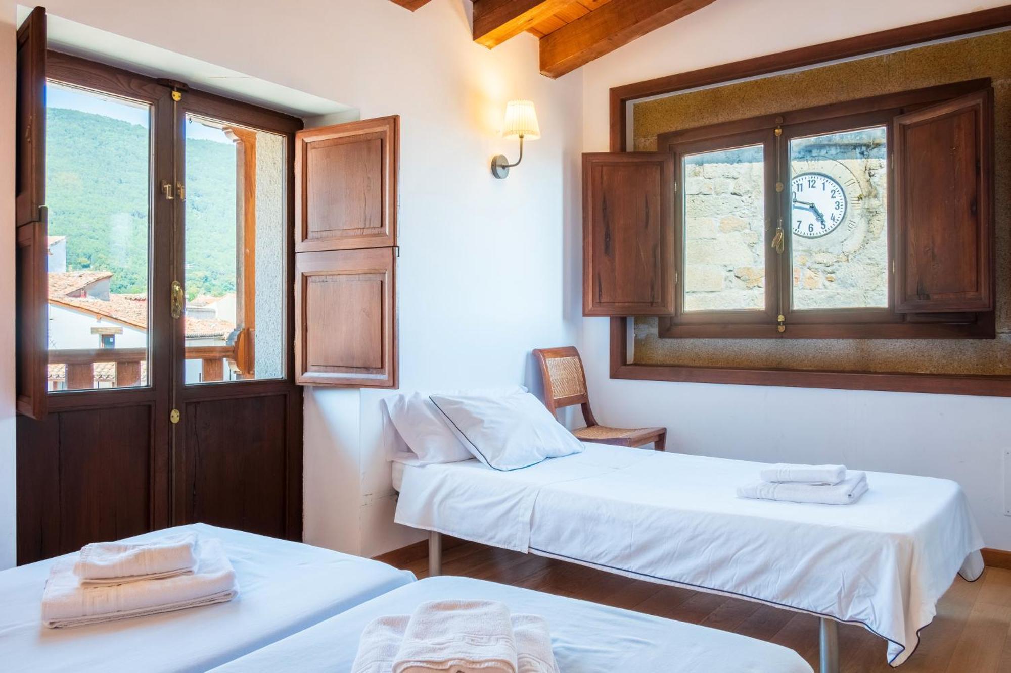 Cuesta Del Reloj Guest House Piedralaves Ngoại thất bức ảnh