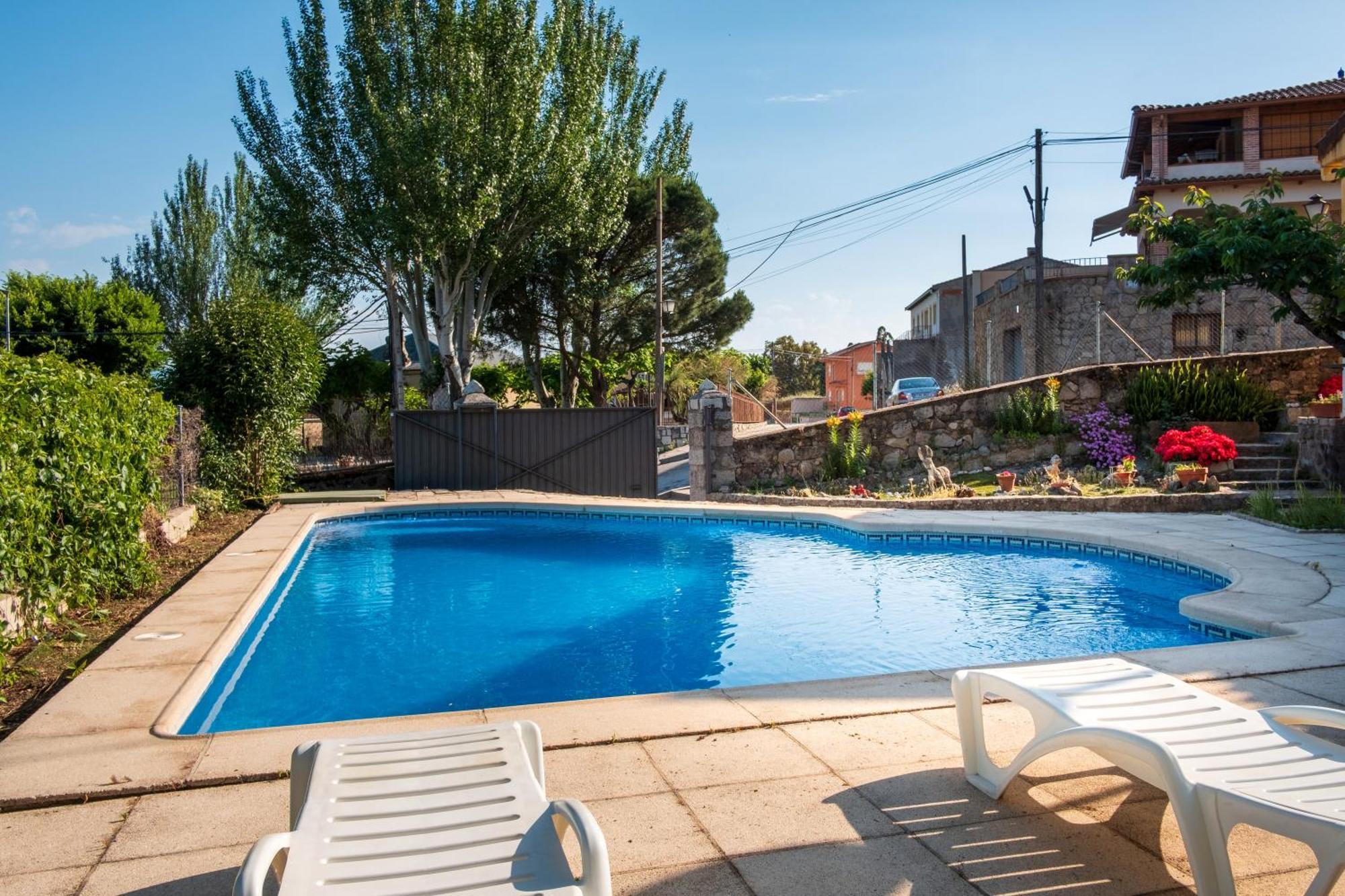 Cuesta Del Reloj Guest House Piedralaves Ngoại thất bức ảnh